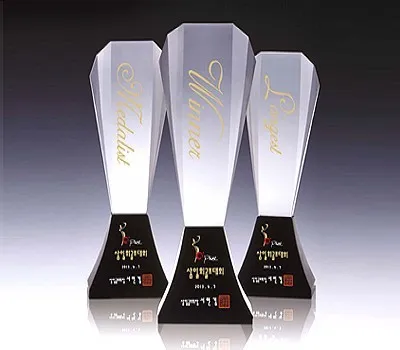 상패 답례품 제작 트렌드 2025년 완벽 정리 5 크리스탈 트로피