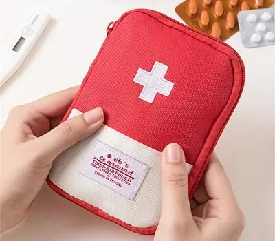 산본판촉물 업체 선택 시 흔히 하는 실수 BEST 5 3 여행용 상비약 수납 구급약 파우치 3TMJ014