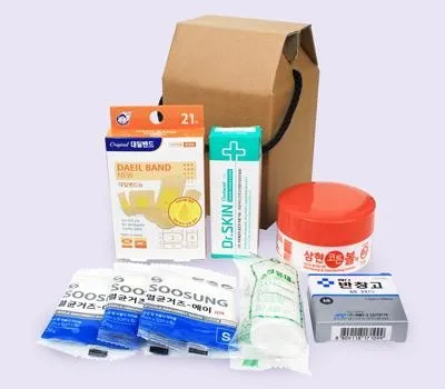 구급상자 판촉물 재활용 가능한 제품 3 구급상자 알콜코튼볼 대일밴드 9종세트